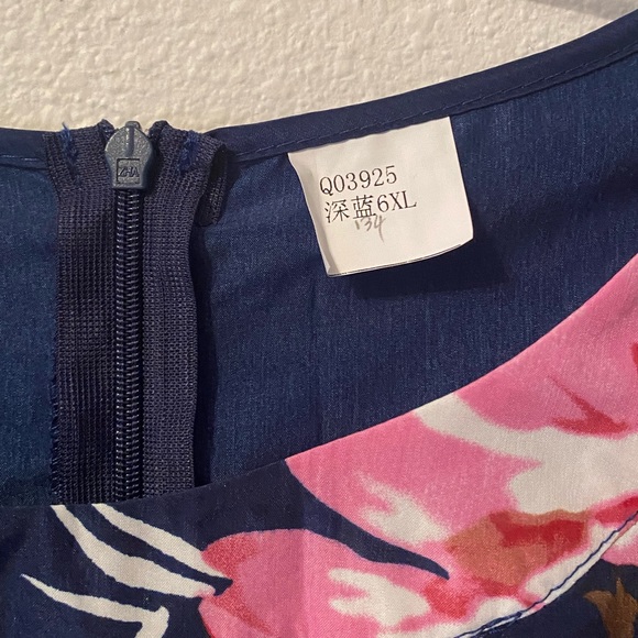 Dress - Picture 2 of 2